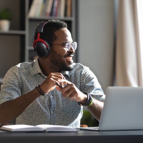 Set 2 Perne de urechi pentru casti Sennheiser HD201/HD206/HD200 Pro, Kwmobile, Negru, Piele ecologica, 45943.01