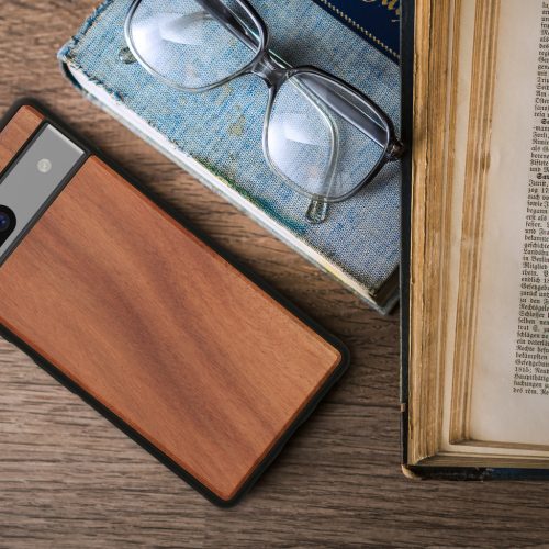 Husa Kwmobile pentru Google Pixel 7a, Maro, Lemn/Silicon, KWM000019YJ004C