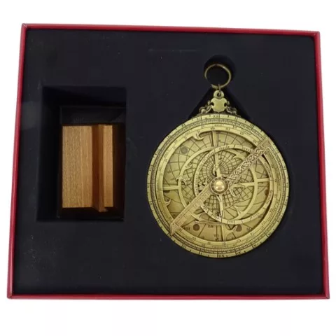 Astrolab decorativ Hemisferium H32, alamă și lemn, înălțime 12 cm, diametru 10 cm, stil modern, renaștere