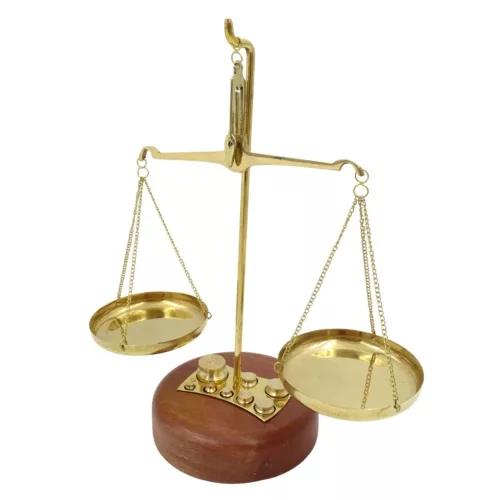 Balanță decorativa Giftdeco WSB8, alamă și lemn, stil vintage