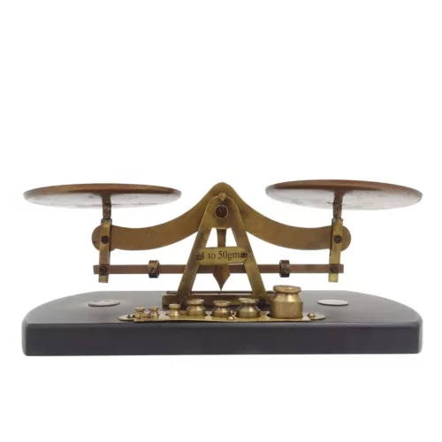 Cântar de bucătărie retro Giftdeco WSB7, alamă și lemn, 25,5 cm