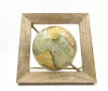 Glob decorativ Giftdeco GLB-40 in rama din lemn, 24 cm