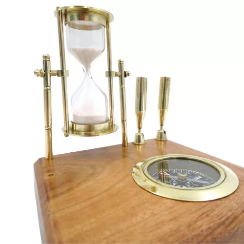 Set de birou Giftdeco NC2618OP – clepsidră, busolă și suporturi pixuri