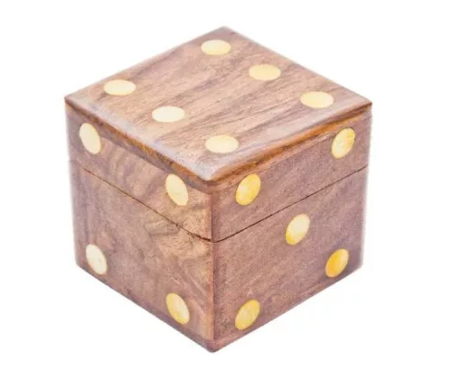 Obiect decorativ Giftdeco G150AZ, alamă, plastic și lemn, 6 x 6 cm