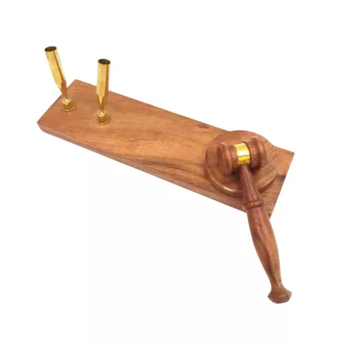 Ciocănel decorativ de birou Giftdeco DNU-023, alamă și lemn, 22,85 x 6,35 x 7,6 cm, stil retro, vintage, colonial