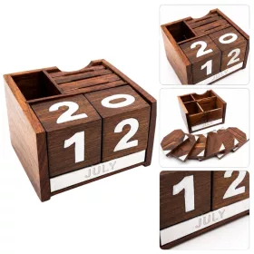  Calendar perpetuu Giftdeco CAL-1894 din lemn, 11,4 x 11,4 cm, cu 6 suporturi pentru cană