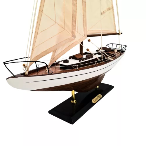 Model iaht cu vele Giftdeco 50445 – 45 x 13 x 66 cm, decor nautic