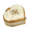 Cutie pentru bijuterii Giftdeco B0767-06WH în formă de inimă, metal, cristale, alb și auriu, 4,4 x 4 x 2 cm