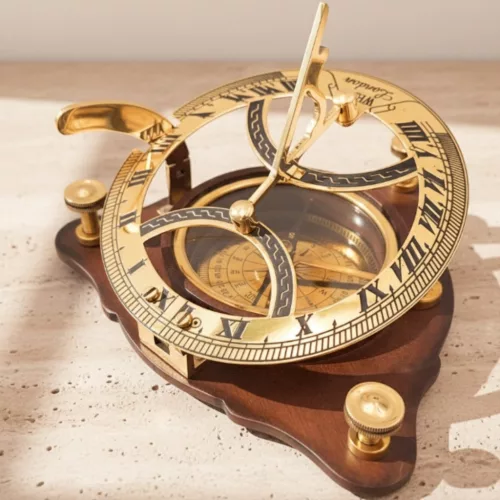 Busolă Giftdeco C064, alamă și lemn, diametru 11 cm, stil retro, nautic, clasic