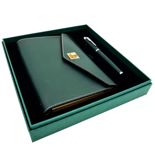 Jurnal Giftdeco EE8, piele, 22,5 x 21 cm, stil modern, clasic