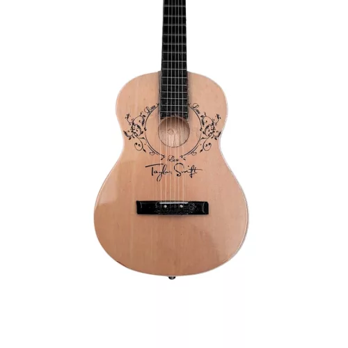 Miniatură chitara Indomini MGT-8938, Taylor Swift, lemn de mahon, înălțime 27,5 cm, lățime 9 cm